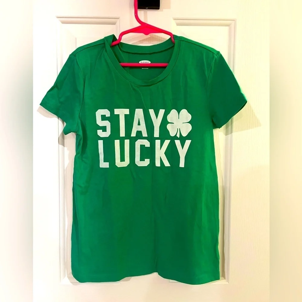 Girls size M (8) St. Patrick’s day t-shirt ☘️